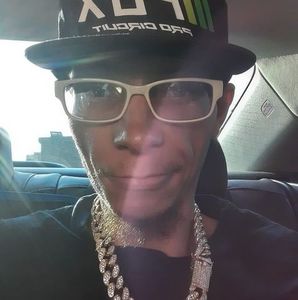 Meet your Posher, Raymond